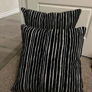 Striped Black and White Throw Pillow Set
